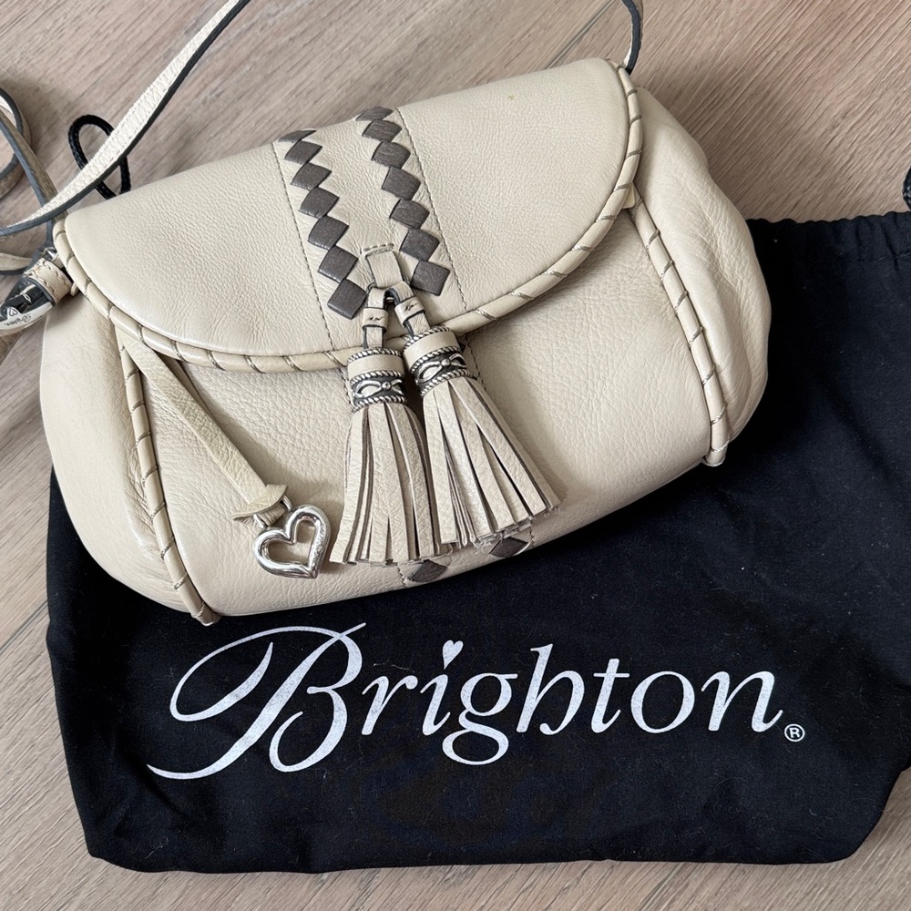 BRIGHTON beige crossbody, NWT
